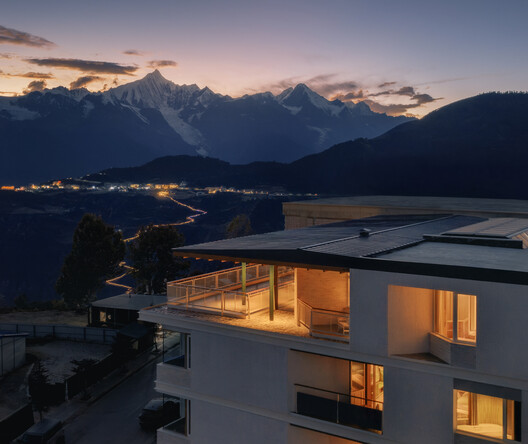 Kawagebo Snow Mountain Hotel / Moguang Studio - Exterior Photography, Balcony
