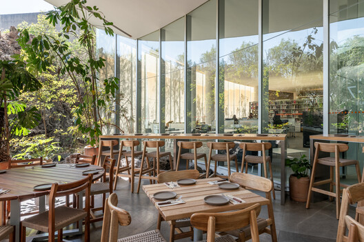 Nube 7 Cafe / Luis Carbonell - Interior Photography, Dining room, Table, Chair