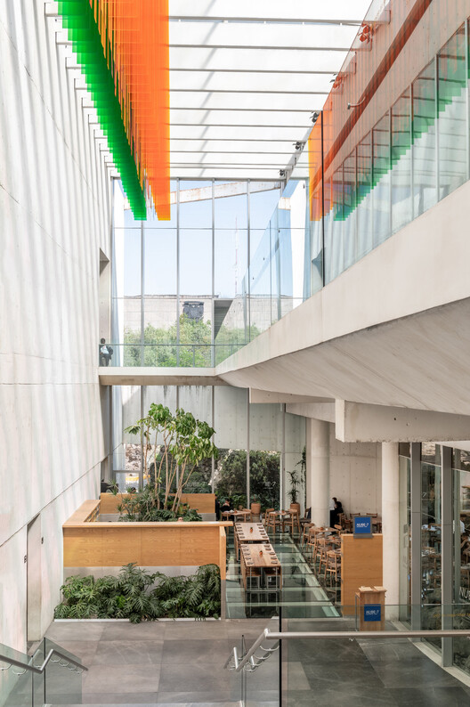 Nube 7 Cafe / Luis Carbonell - Interior Photography, Glass