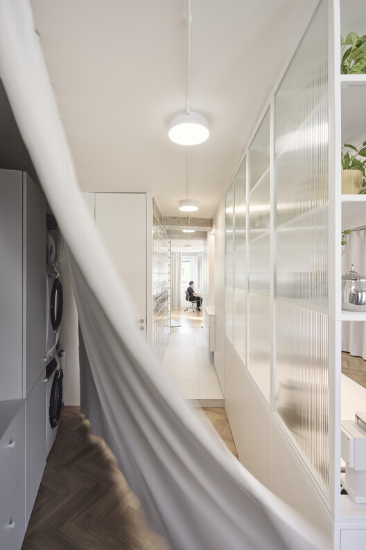 No-Wall Apartment / RDTH architekti - Interior Photography, Lighting