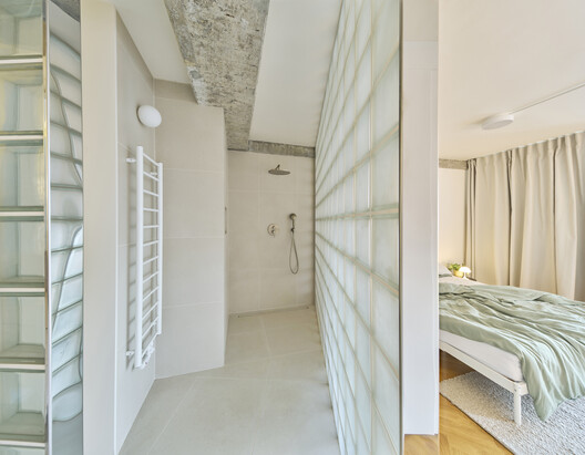 No-Wall Apartment / RDTH architekti - Interior Photography, Wood, Lighting, Glass, Bedroom, Bed