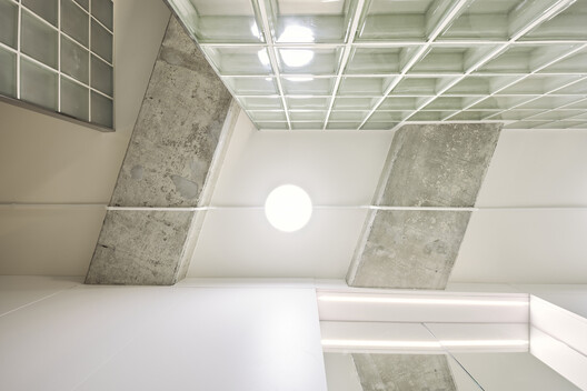 No-Wall Apartment / RDTH architekti - Interior Photography