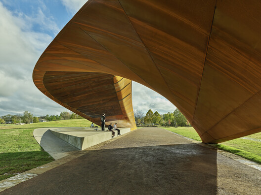 Luther George Park Performance Pavilion / Trahan Architects - Image 3 of 22
