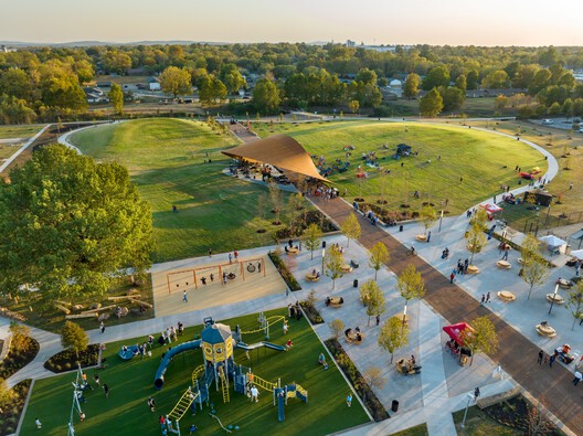 Luther George Park Performance Pavilion / Trahan Architects - Image 9 of 22