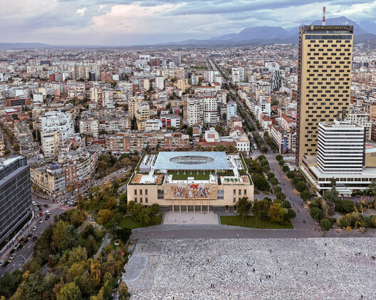 The Albanian Kaleidoscope - Reconstruction and Musealization of the National Historical Museum / Casanova + Hernandez Architects - Exterior Photography, Aerial View Photography, Cityscape