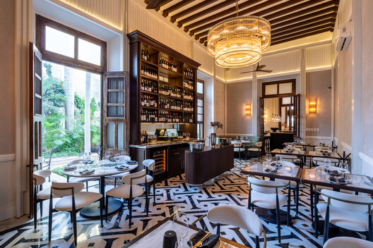 Anata Vin Bar / Central de Proyectos SCP - Fotografía interior, Comedor, Sillas