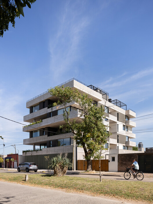 SUP Boulevard / FACT Fábrica de Arquitectura Contemporánea SUP Boulevard / FACT Fábrica de Arquitectura Contemporánea - Exterior Photography, Balcony