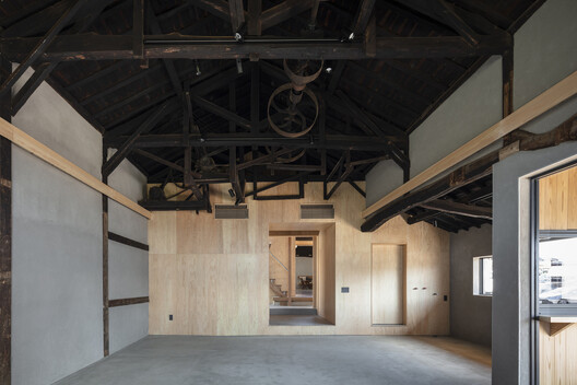 From Tradition to Modern Living: The Versatility and Elegance of Timber in 12 Japanese Interiors - Image 8 of 14