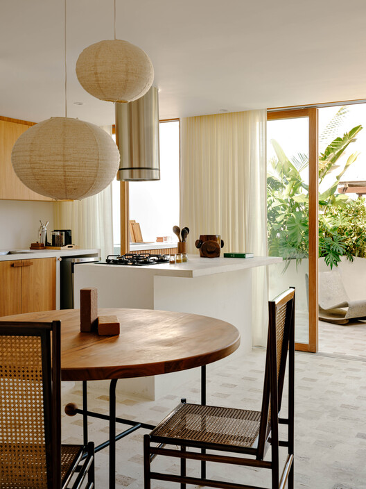 Sá Ferreira Project / Bric Arquitetura | Portillo e Pantoja Sá Ferreira Project / Bric Arquitetura | Portillo e Pantoja - Interior Photography, Wood, Table, Chair