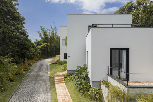 Piná House / Nommo Arquitetos - Exterior Photography, Garden, Balcony