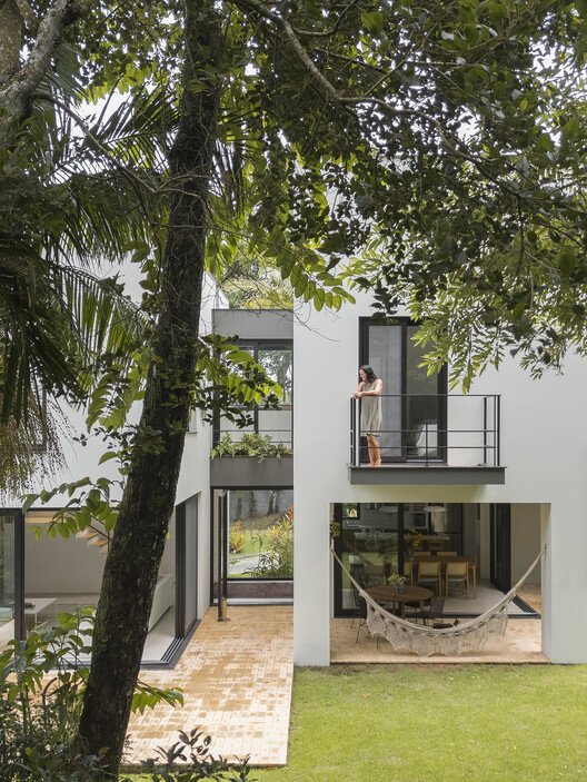 Piná House / Nommo Arquitetos - Exterior Photography, Stairs, Balcony, Courtyard