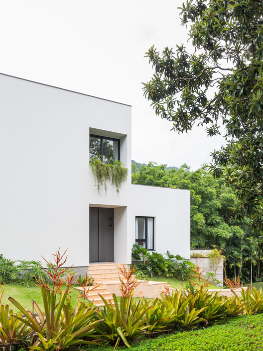 Piná House / Nommo Arquitetos - Exterior Photography, Garden