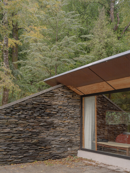 Huerquehue Refuge / DRAA Huerquehue Refuge / DRAA - Exterior Photography, Wood