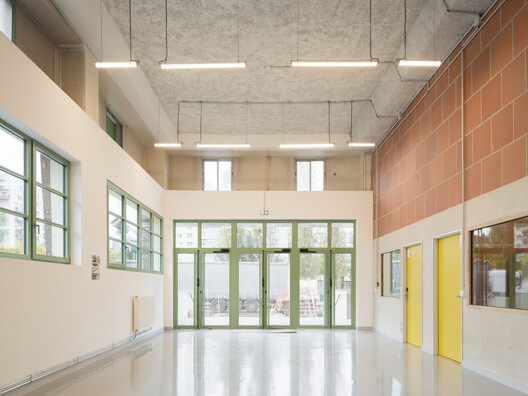'La Boulangerie' Emergency Shelter / Francois Brugel Architectes Associes + Atelier RITA - Interior Photography, Wood, Glass