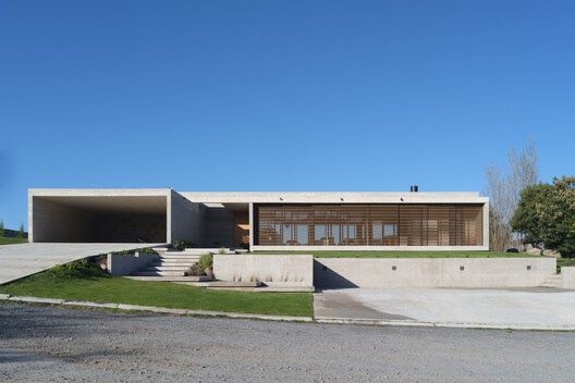Casa PB / Estudio Frolik