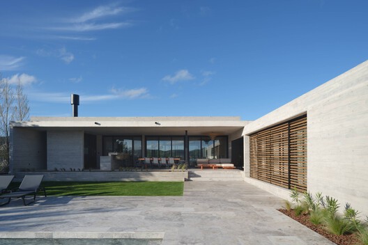 PB House / Estudio Frolik PB House / Estudio Frolik - Image 6 of 22