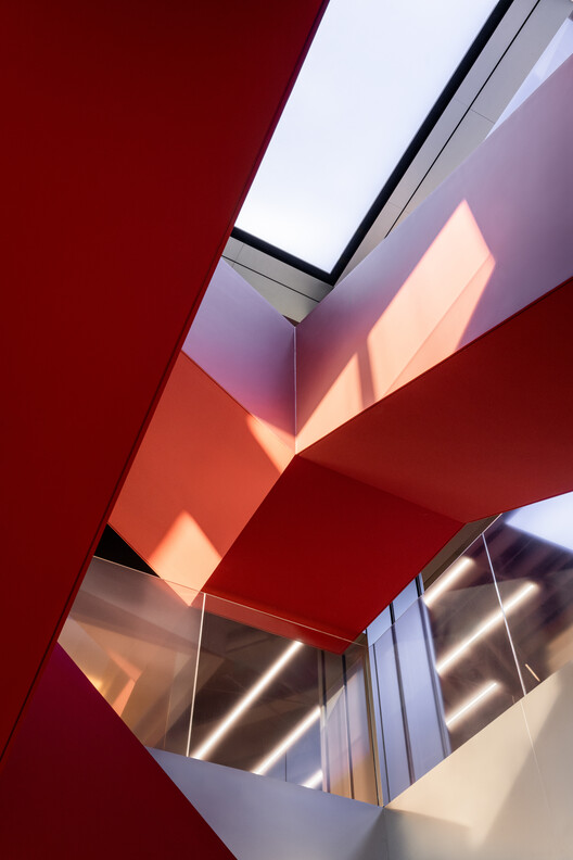 Publicis Groupe Shanghai Headquarters / Ippolito Fleitz Group + Identity Architects - Image 13 of 24