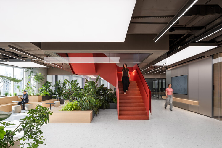 Publicis Groupe Shanghai Headquarters / Ippolito Fleitz Group + Identity Architects - More Images