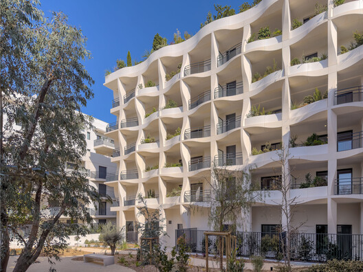 Jardins Secrets Bioclimatic Shells / Vincent Callebaut Architectures Jardins Secrets Bioclimatic Shells / Vincent Callebaut Architectures - Image 2 of 22