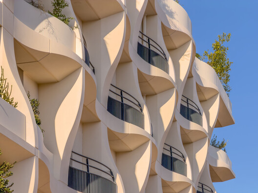 Jardins Secrets Bioclimatic Shells / Vincent Callebaut Architectures Jardins Secrets Bioclimatic Shells / Vincent Callebaut Architectures - Image 9 of 22