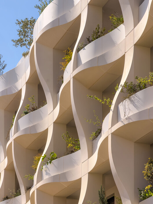 Jardins Secrets Bioclimatic Shells / Vincent Callebaut Architectures Jardins Secrets Bioclimatic Shells / Vincent Callebaut Architectures - Image 11 of 22