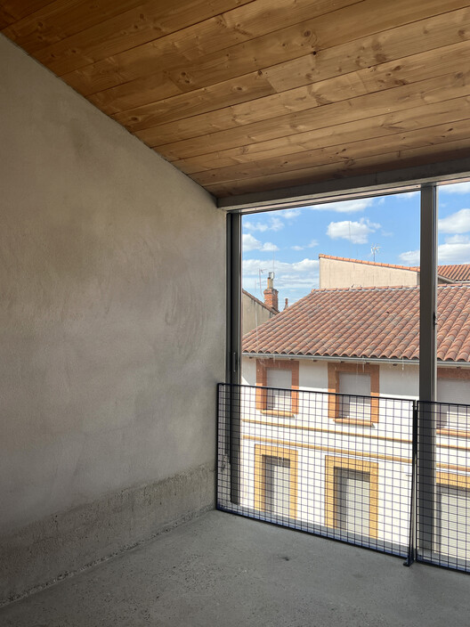 L33 Narrow House / BAST L33 Narrow House / BAST - Interior Photography, Concrete, Balcony