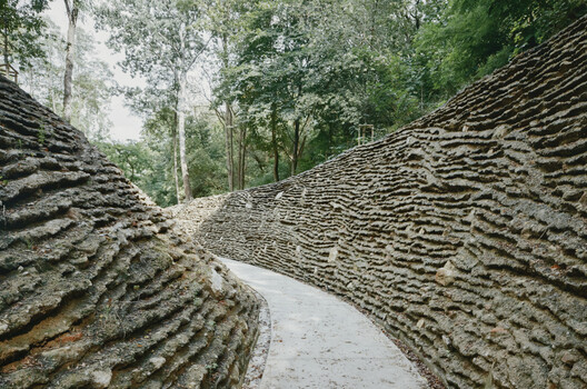 Warsaw Uprising Mound / Archigrest + topoScape Warsaw Uprising Mound / Archigrest + topoScape - Image 20 of 27