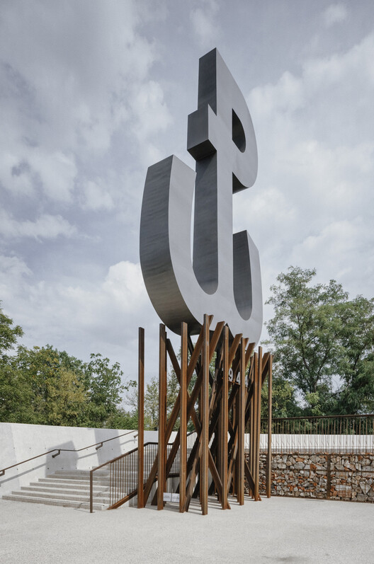 Warsaw Uprising Mound / Archigrest + topoScape Warsaw Uprising Mound / Archigrest + topoScape - Image 16 of 27