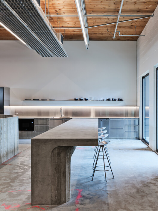 Purple Brand Operations Studio / Scott & Scott Architects - Interior Photography, Kitchen, Wood, Countertop