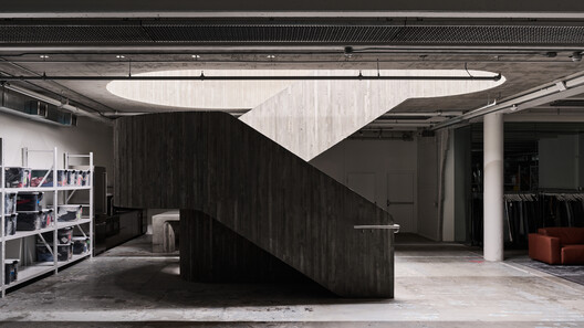 Purple Brand Operations Studio / Scott & Scott Architects - Image 16 of 30