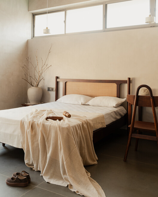 The Tiny House / 7th Hue Architecture Collective The Tiny House / 7th Hue Architecture Collective - Interior Photography, Bedroom, Wood, Bed