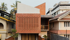 The Tiny House / 7th Hue Architecture Collective