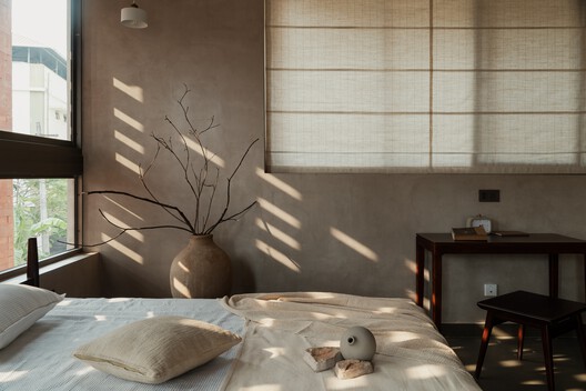 The Tiny House / 7th Hue Architecture Collective The Tiny House / 7th Hue Architecture Collective - Interior Photography, Bedroom, Wood, Lighting, Bed