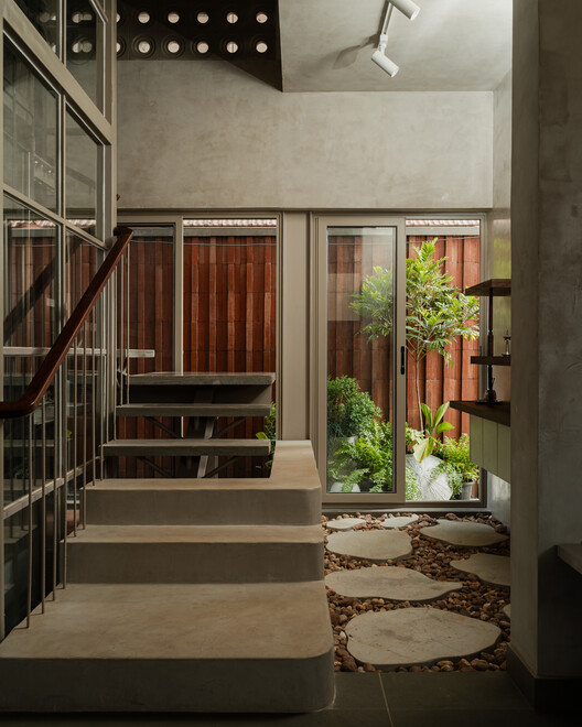 The Tiny House / 7th Hue Architecture Collective The Tiny House / 7th Hue Architecture Collective - Image 4 of 26