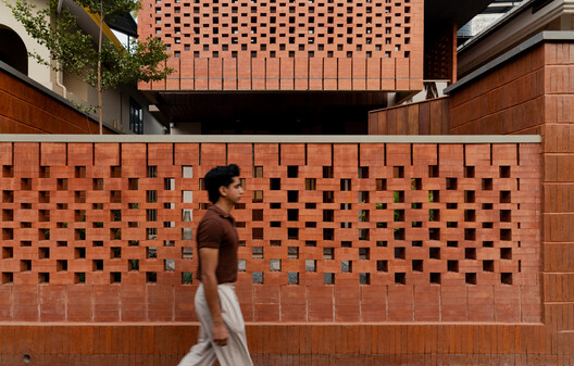 The Tiny House / 7th Hue Architecture Collective The Tiny House / 7th Hue Architecture Collective - Exterior Photography, Brick