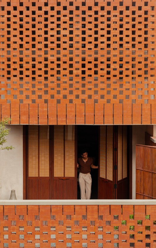 The Tiny House / 7th Hue Architecture Collective The Tiny House / 7th Hue Architecture Collective - Interior Photography, Wood, Brick