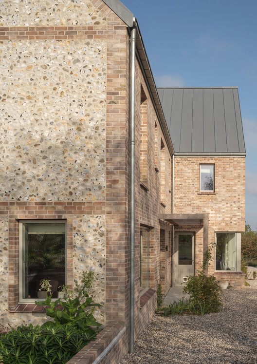 Contemporary Farmhouse / Ashworth Parkes Architects - Exterior Photography, Brick