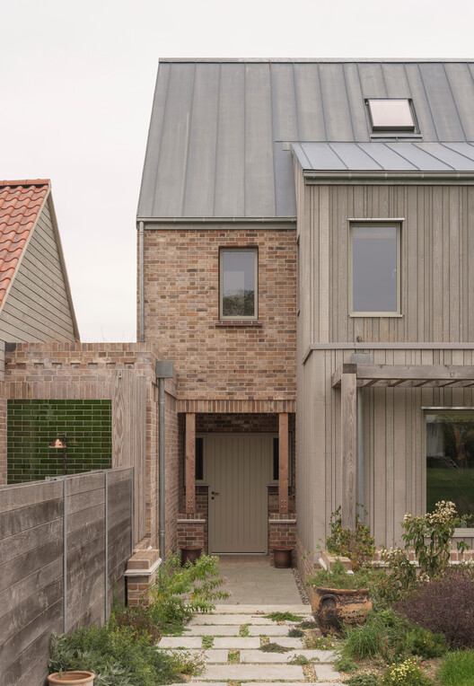 Contemporary Farmhouse / Ashworth Parkes Architects - Exterior Photography, Brick, Concrete