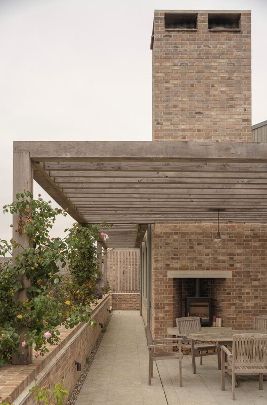 Contemporary Farmhouse / Ashworth Parkes Architects - Exterior Photography, Brick, Concrete, Beam, Column
