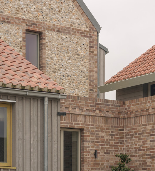 Contemporary Farmhouse / Ashworth Parkes Architects - Exterior Photography, Brick