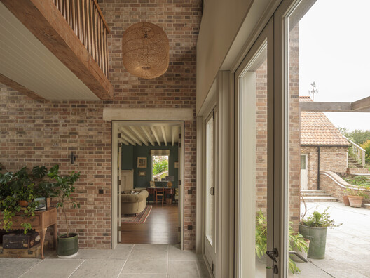 Contemporary Farmhouse / Ashworth Parkes Architects - Interior Photography, Brick