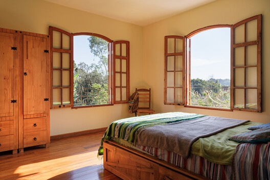 Casa de Campo / Teresa Borsoi Arquitetura - Fotografia de Interiores, Dormitório, Cama, Madeira, Iluminação