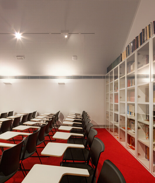 Vila do Bispo Museum / spaceworkers - Interior Photography, Lighting, Chair