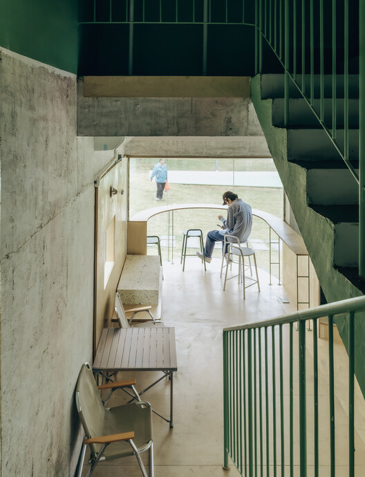 Ancient Banyan Plaza Renovation / Atelier XÜK Ancient Banyan Plaza Renovation / Atelier XÜK - Interior Photography, Stairs, Chair