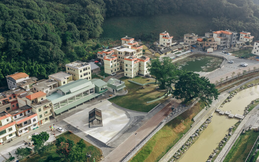 Ancient Banyan Plaza Renovation / Atelier XÜK Ancient Banyan Plaza Renovation / Atelier XÜK - Exterior Photography, Aerial View Photography
