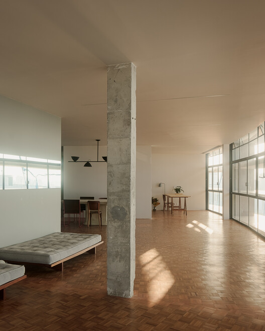 Copan D Apartment / Sabiá Arquitetos + Trema Arquitetura Copan D Apartment / Sabiá Arquitetos + Trema Arquitetura - Interior Photography, Chair