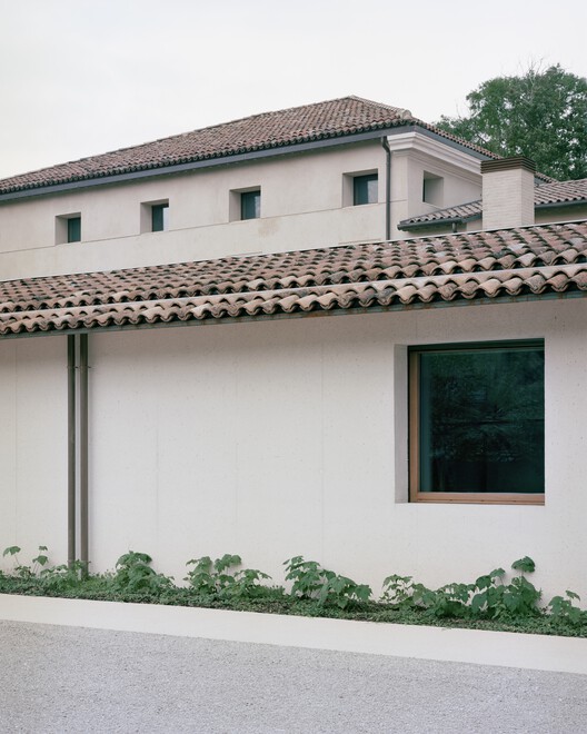 Vis-à-Vis Venitian Villa / RigonSimonetti Vis-à-Vis Venitian Villa / RigonSimonetti - Exterior Photography, Concrete