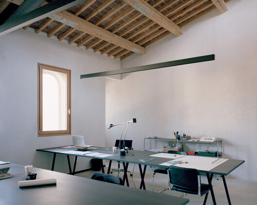 Vis-à-Vis Venitian Villa / RigonSimonetti Vis-à-Vis Venitian Villa / RigonSimonetti - Interior Photography, Dining room