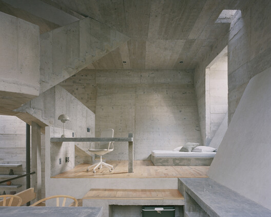 Thick Walls and Deep Openings: When Architecture Rediscovers Mass - Image 7 of 24
