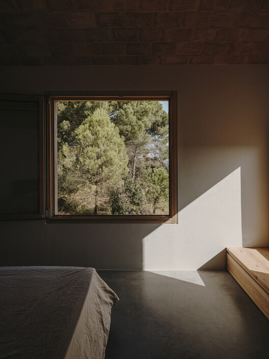 Thick Walls and Deep Openings: When Architecture Rediscovers Mass - Image 20 of 24